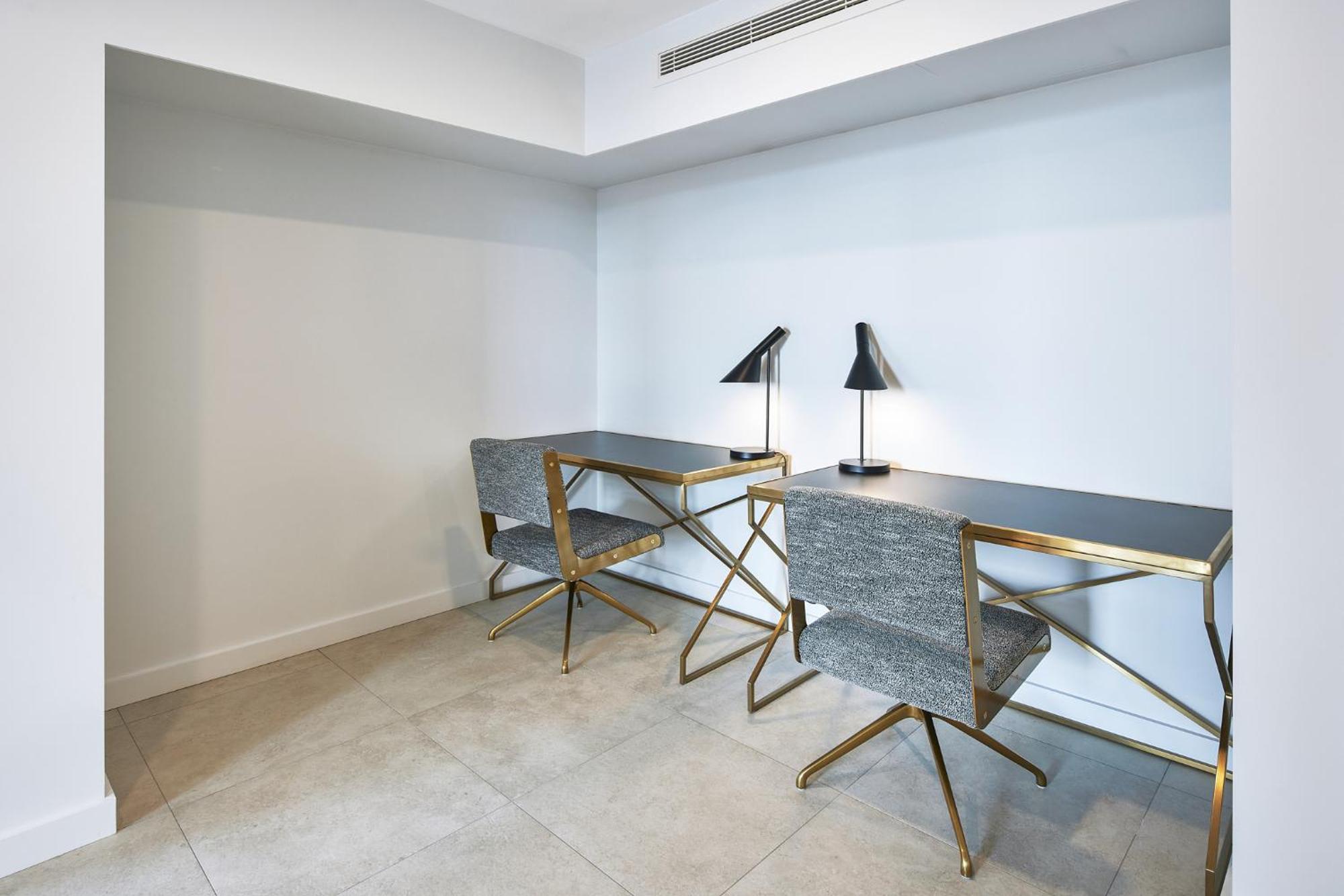 Meriton Suites Canberra Ngoại thất bức ảnh The interior of the hotel