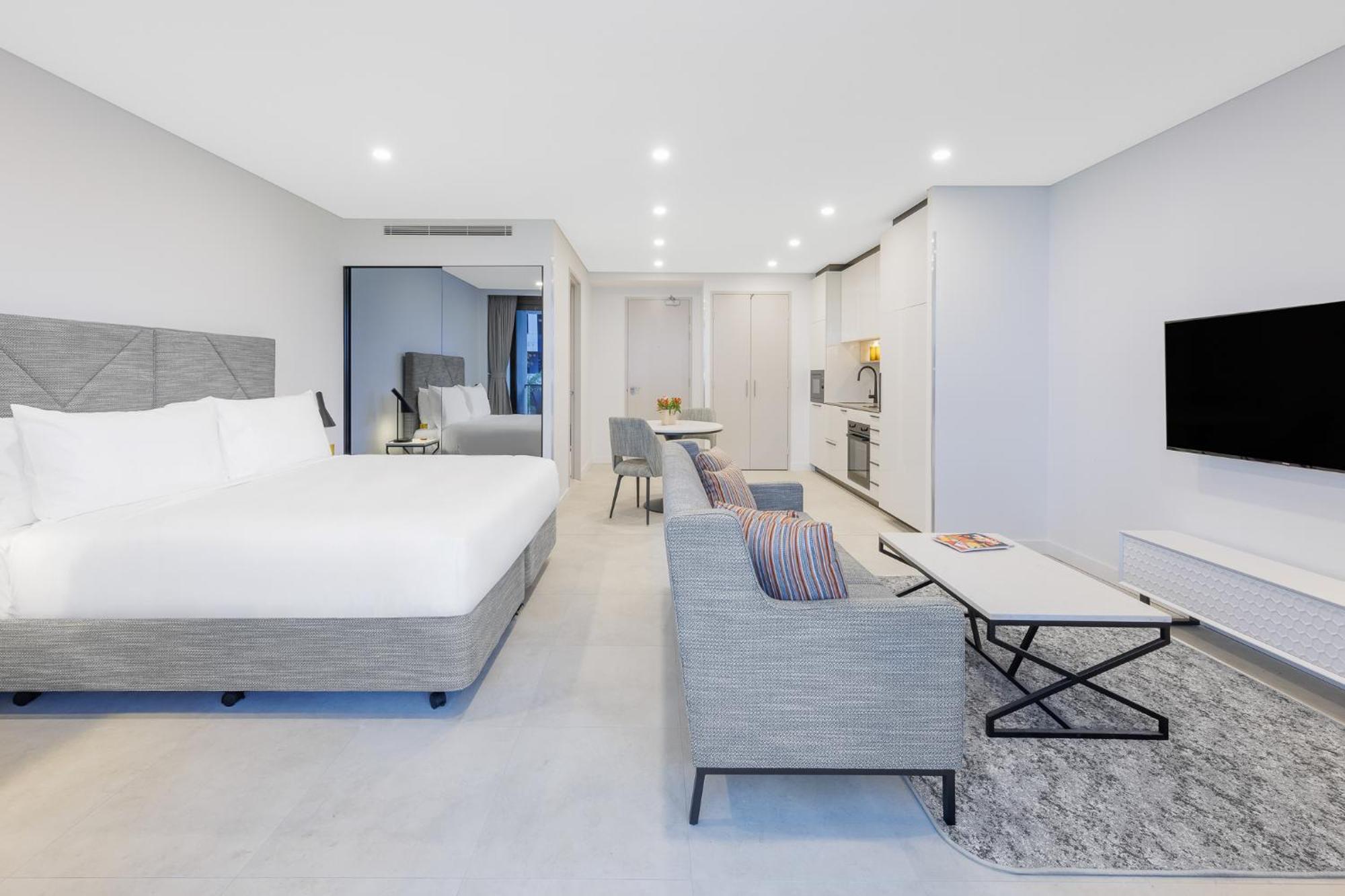 Meriton Suites Canberra Ngoại thất bức ảnh Studio apartment