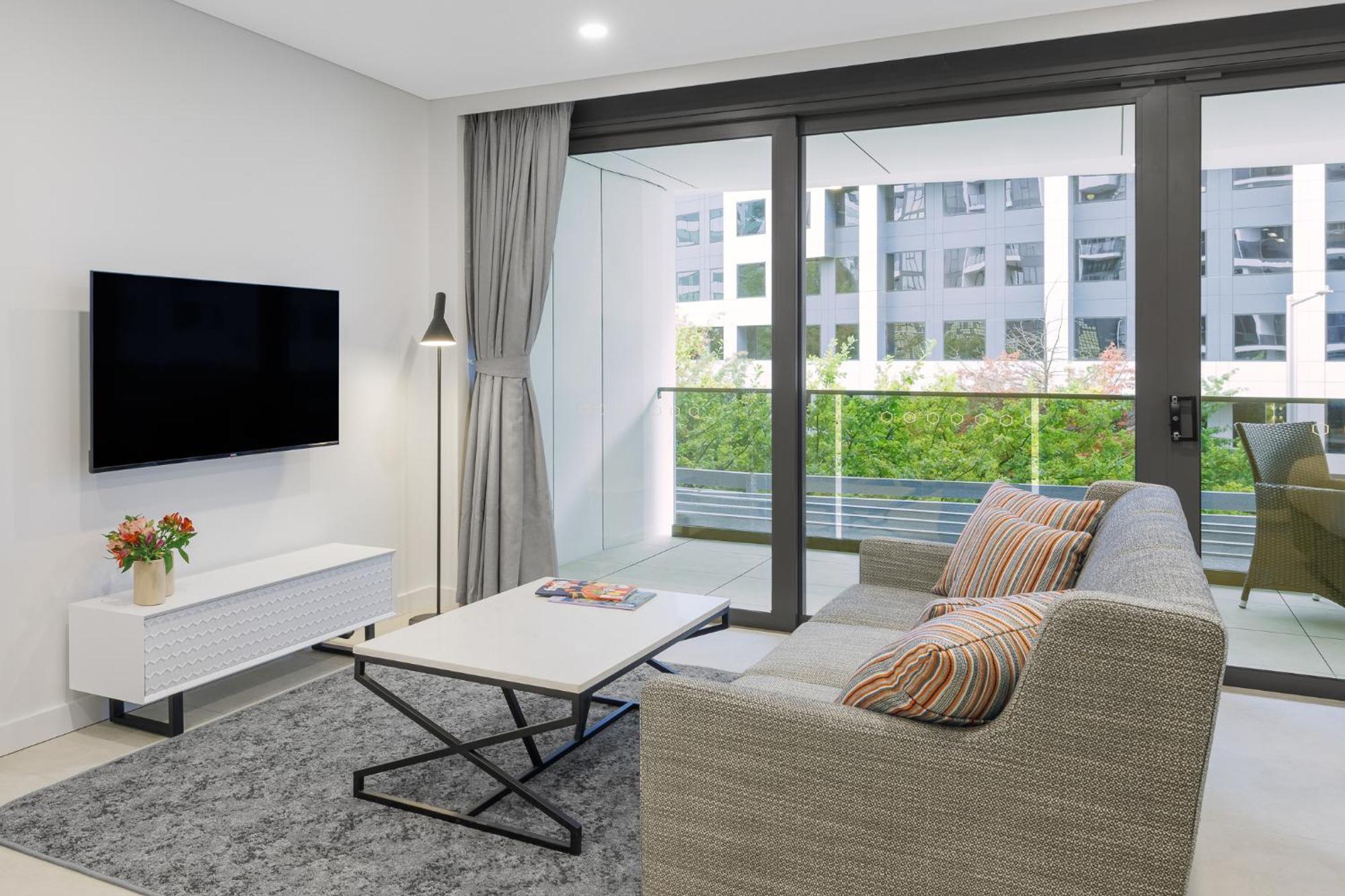 Meriton Suites Canberra Ngoại thất bức ảnh Living room